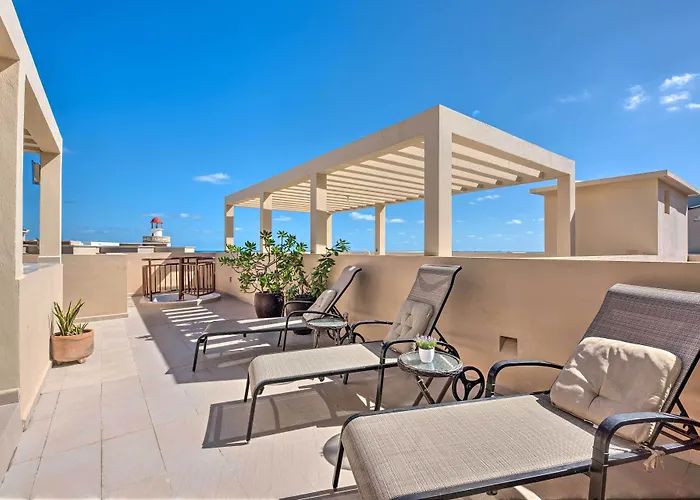 Beachfront W/ Pool Access! * Playa del Carmen