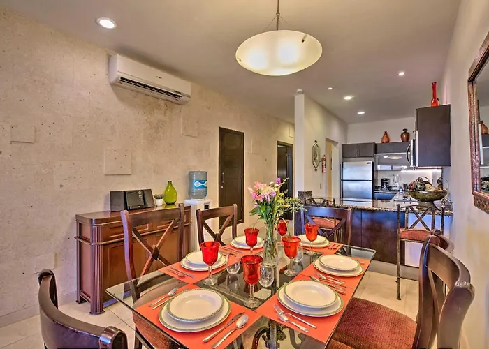 Beachfront W/ Pool Access! Hébergement de vacances *
