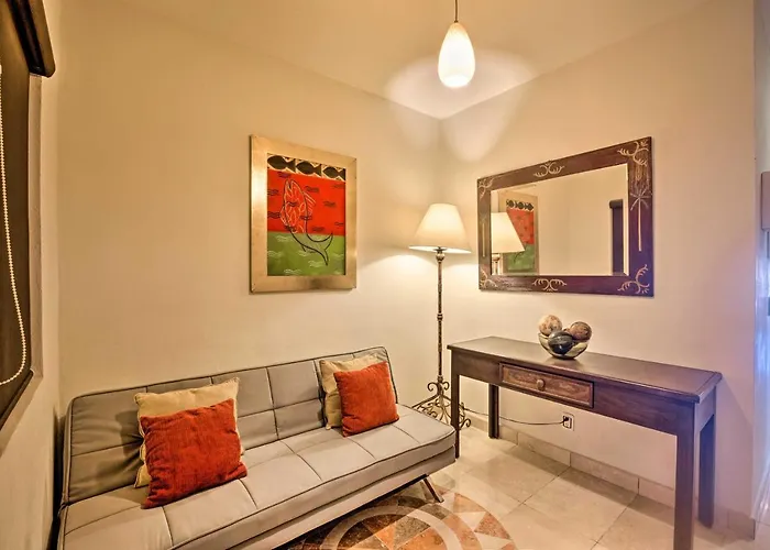Beachfront W/ Pool Access! Hébergement de vacances *