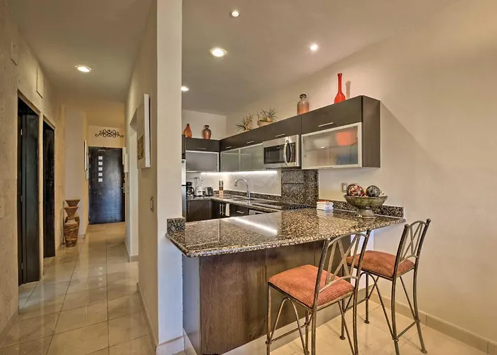 Beachfront W/ Pool Access! Hébergement de vacances