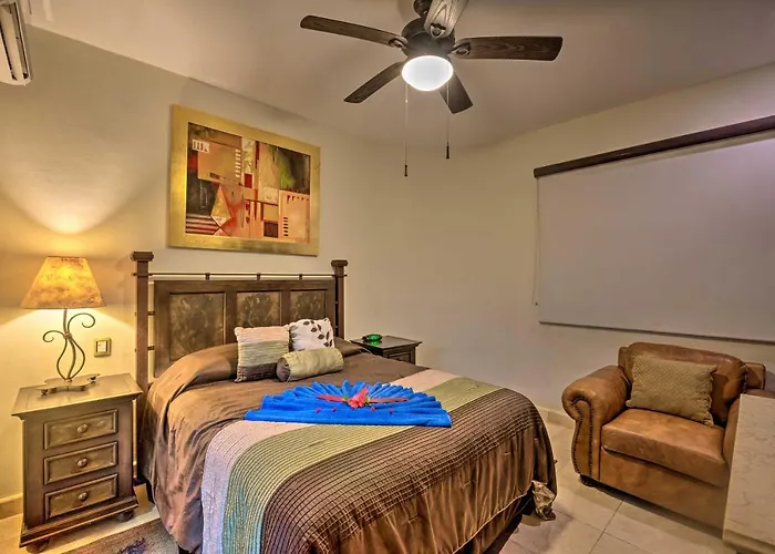Beachfront W/ Pool Access! * Playa del Carmen