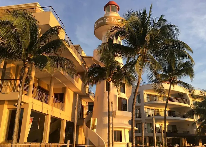Hébergement de vacances Beachfront W/ Pool Access! *
