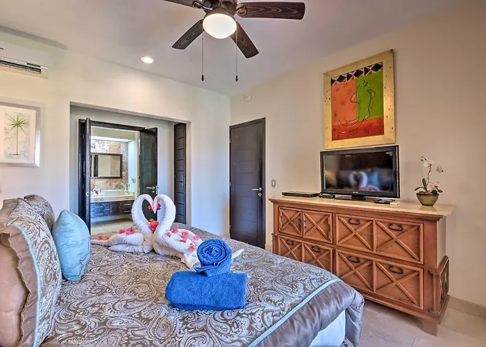 Beachfront W/ Pool Access! * Playa del Carmen